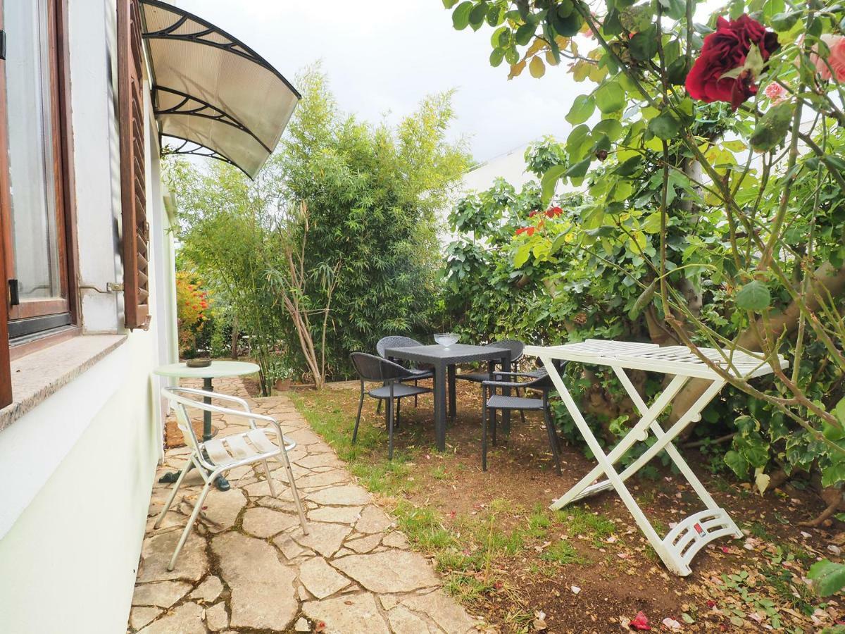 Dea Apartments Pula Exterior foto